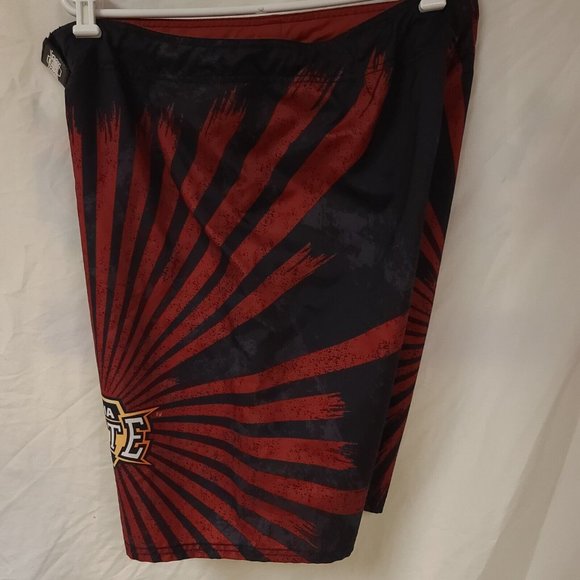 MMA Elite Mens XL Red Black Spade Wing Bone Fighter Trainers Shorts 11in Inseam - Picture 8 of 12